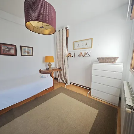 Monteferro, Nigran, Con Prázdninový dům *