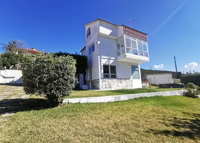 Monteferro, Nigran, Con Prázdninový dům
